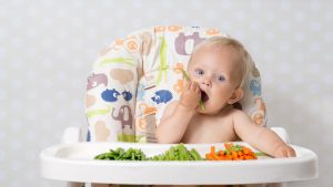how much should a newborn eat