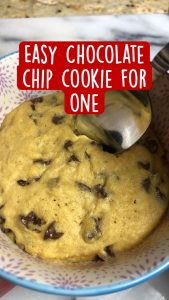 Easy Chocolate chip cookie for one
